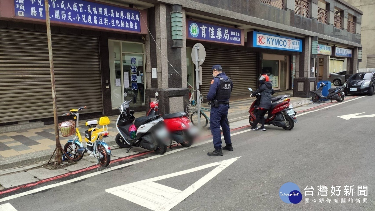 楊梅火車站後站常有違停情況,楊梅分局將從3月9日起針對楊梅火車站後站,取締並勸導以改善違停情形。