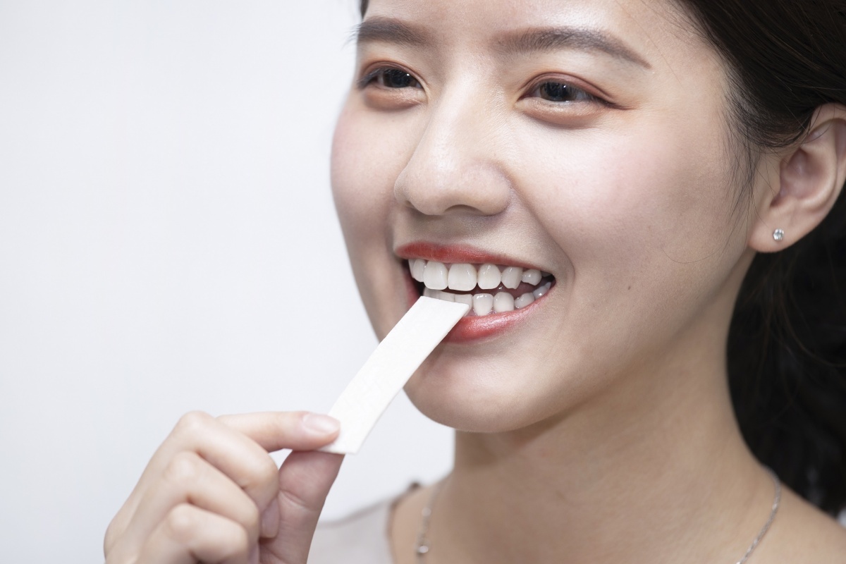 應援「世界口腔健康日」,全台唯一獲得國家健康食品認證的Extra®無糖口香糖-薄荷(七片裝)即日起至4月7日止推買一送一優惠,只要10元,口腔清新潔淨帶著走。(圖/Extra®無糖口香糖提供)