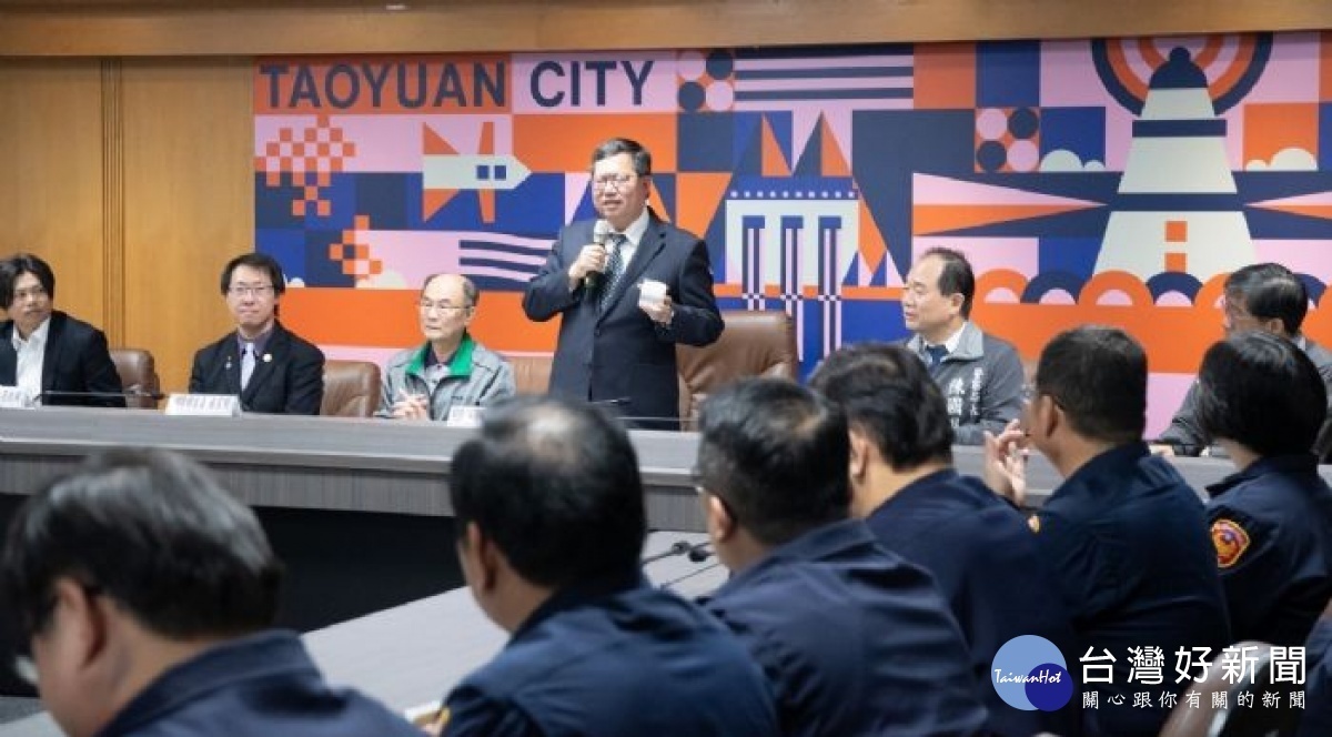 市長致詞表示,感謝合順集團捐贈隨身消毒酒精瓶,提升員警自我防疫能力