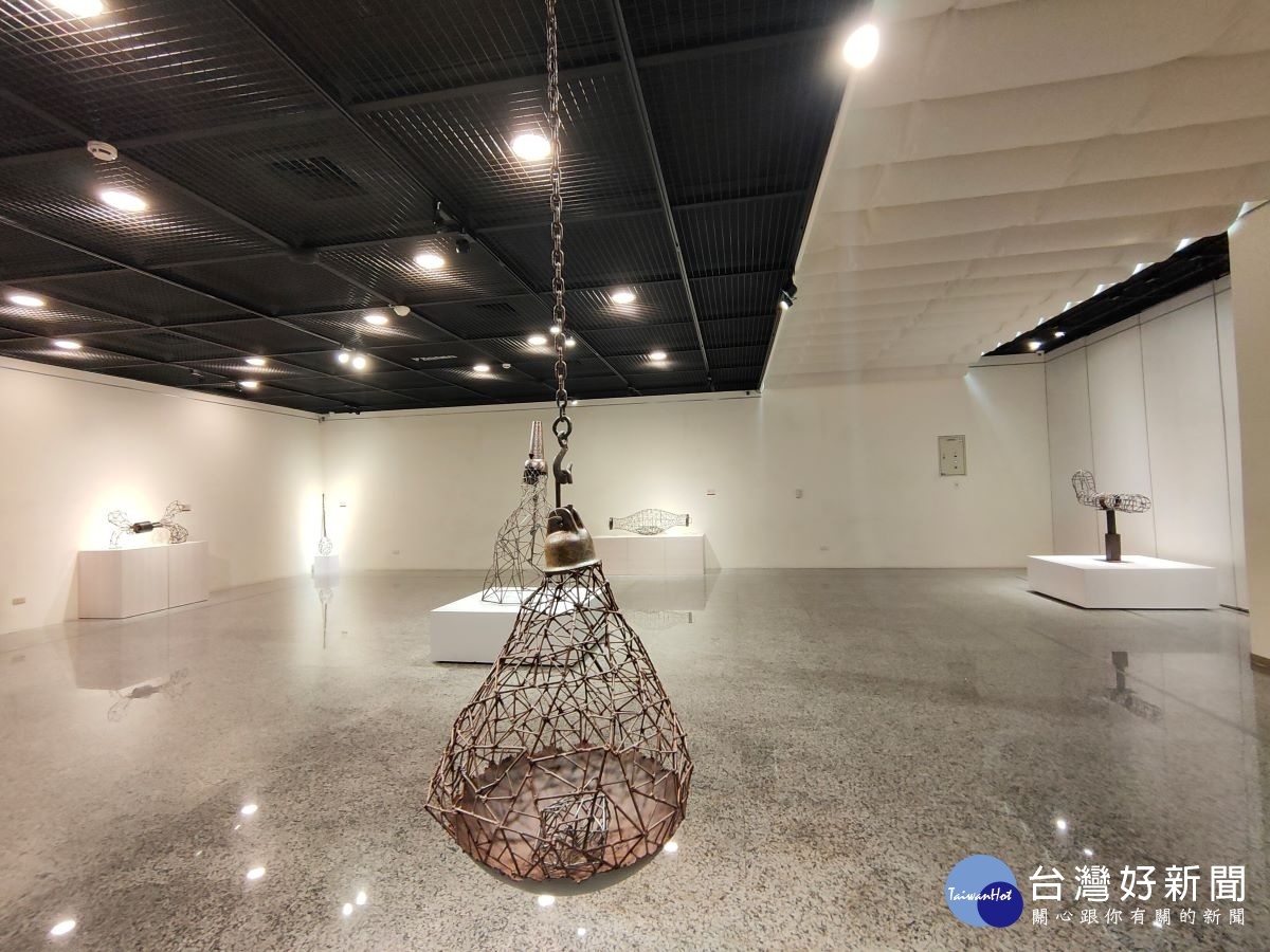 「岳。形。質。琢」劉庭易2020雕塑展作品。圖/記者鄧富珍攝