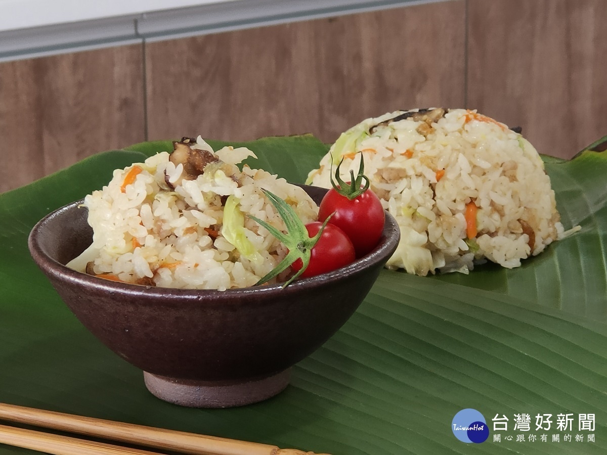 高麗菜飯。圖/記者鄧富珍攝