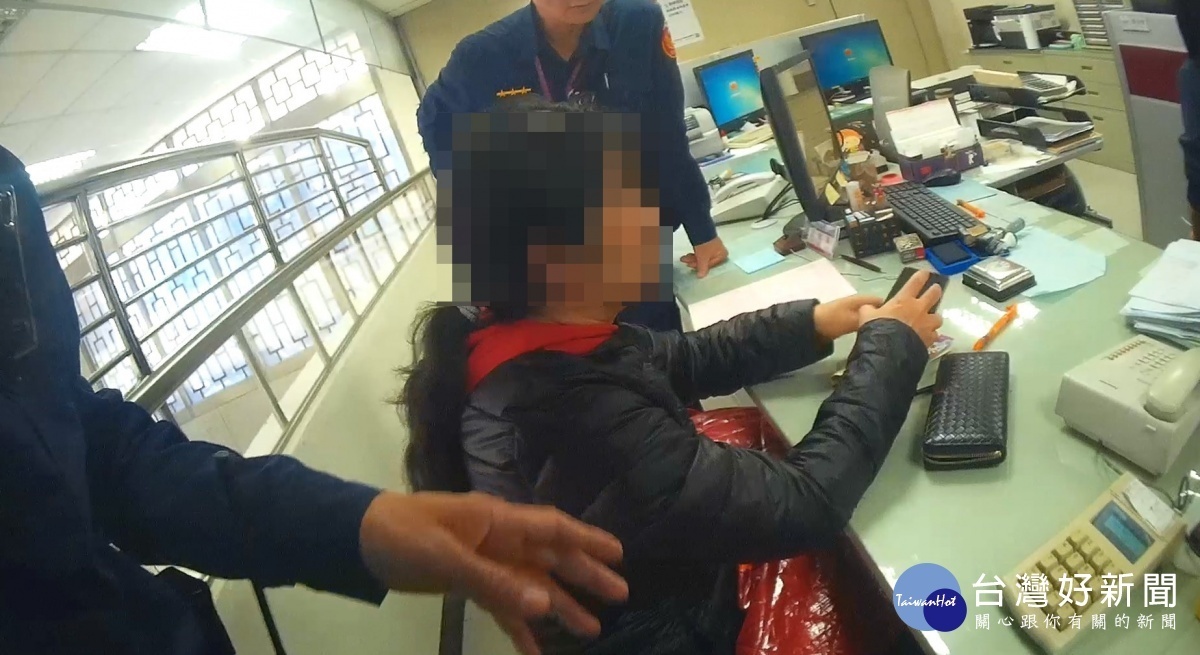 分局長劉印宮表示,唯有警察做市民的執法先鋒,市民做警察的治安朋友,社會秩序才能更美好安泰。