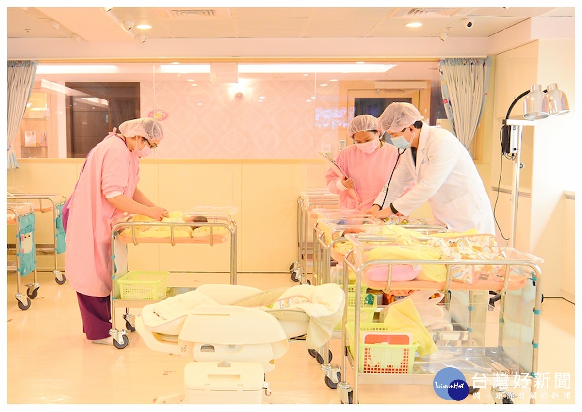 寶寶的健康有專人守護。(圖/台大幼幼月子中心提供)