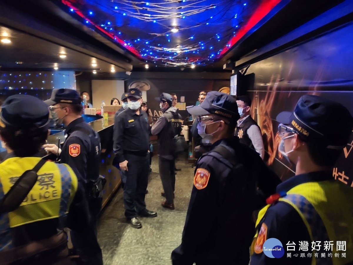 響應政府政策,平鎮3酒店經警勸導自主歇業。