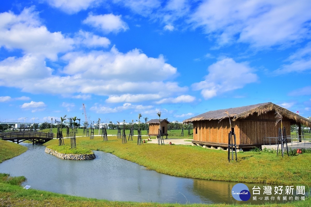 十三行博物館旁的新北考古公園及陽光廣場戶外空間腹地廣大,歡迎民眾前往