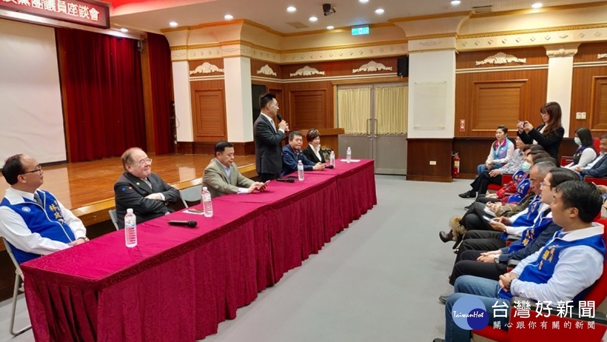江啟臣希望國民黨以民意代表及議題作為介面,與年輕人多接觸、溝通,培養下一代優秀從政同志。