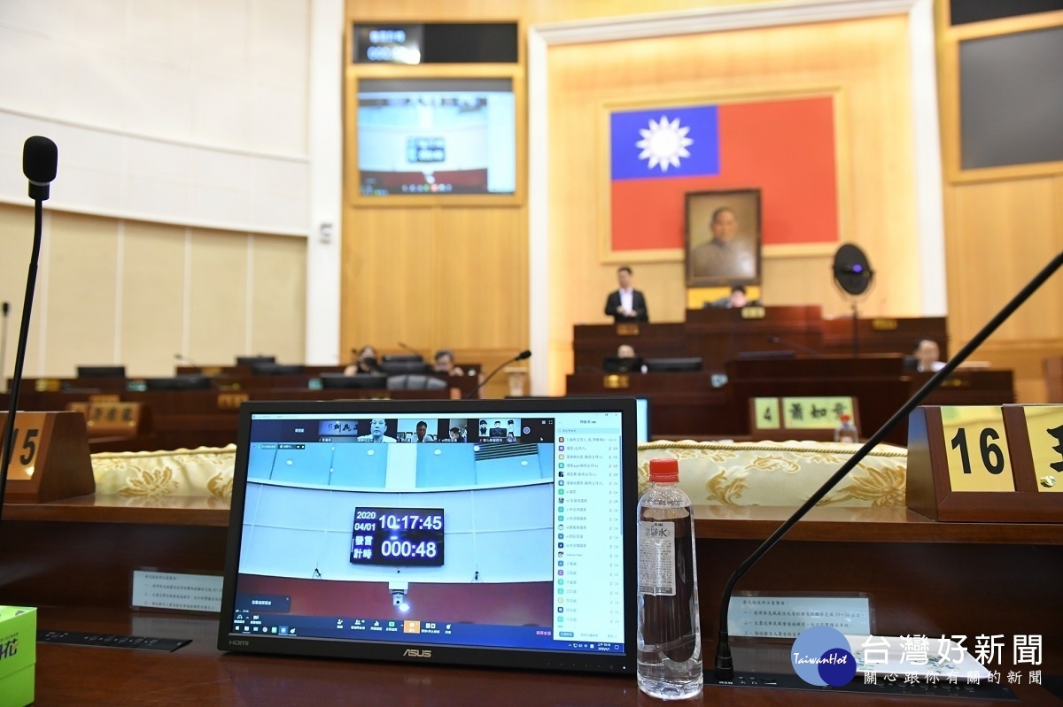 彰化縣議會議事大廳連線測試視訊會議。圖/記者鄧富珍攝