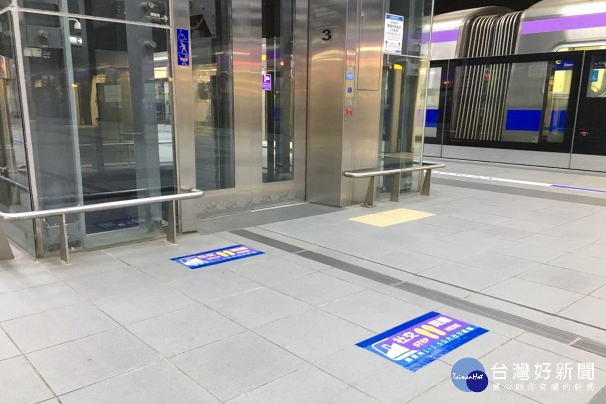 桃園捷運公司清明連假不休息,加班完成各項防疫安全規劃,讓旅客收假上班好安心。