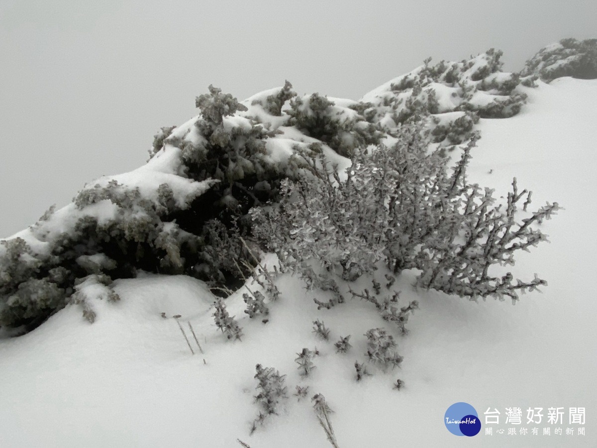 玉山雪景〈圖片/北峰氣象站提供〉
