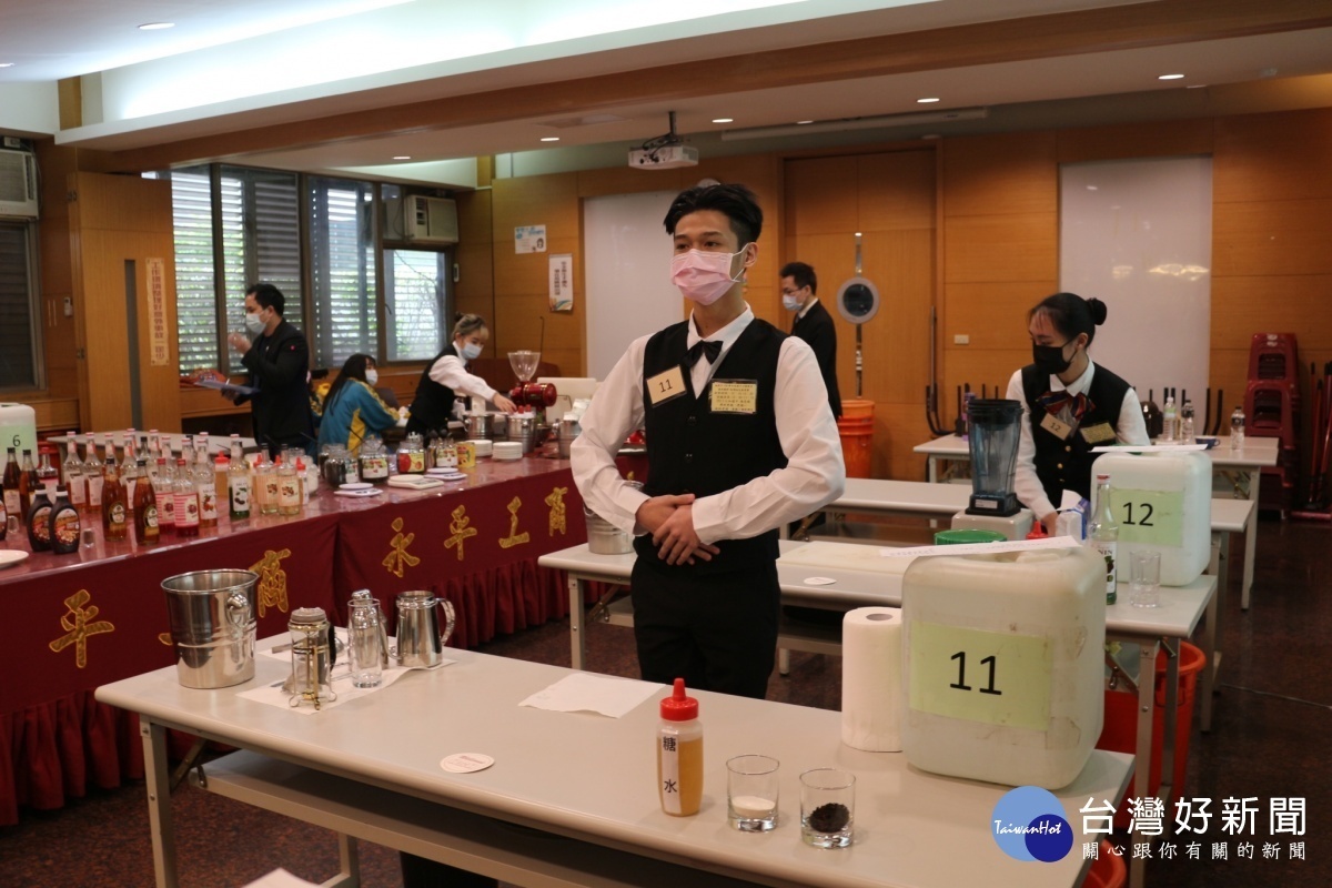 桃園市政府教育以「技冠群倫、桃冶藝能」為主題,於永平工商舉辦國中技藝教育競賽。