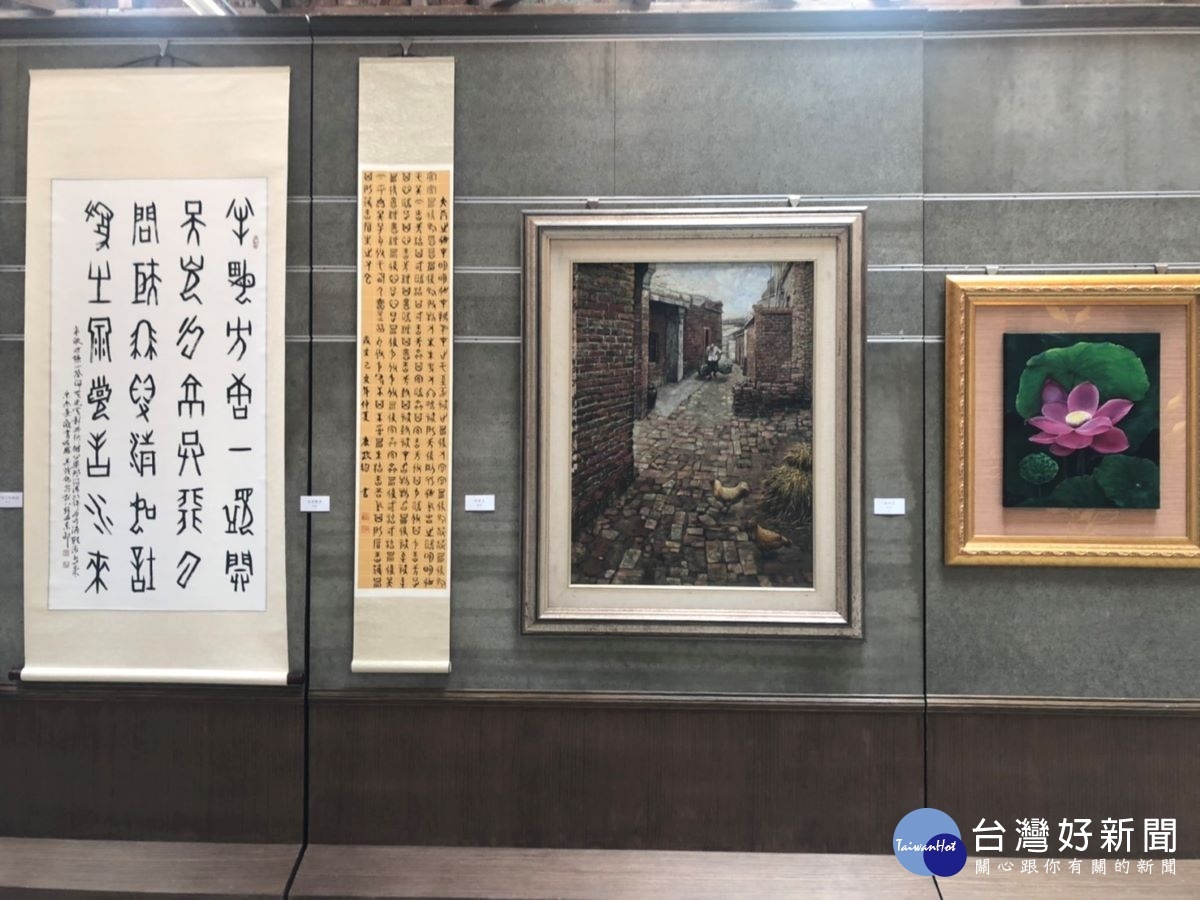 鹿港書畫家創作聯展。