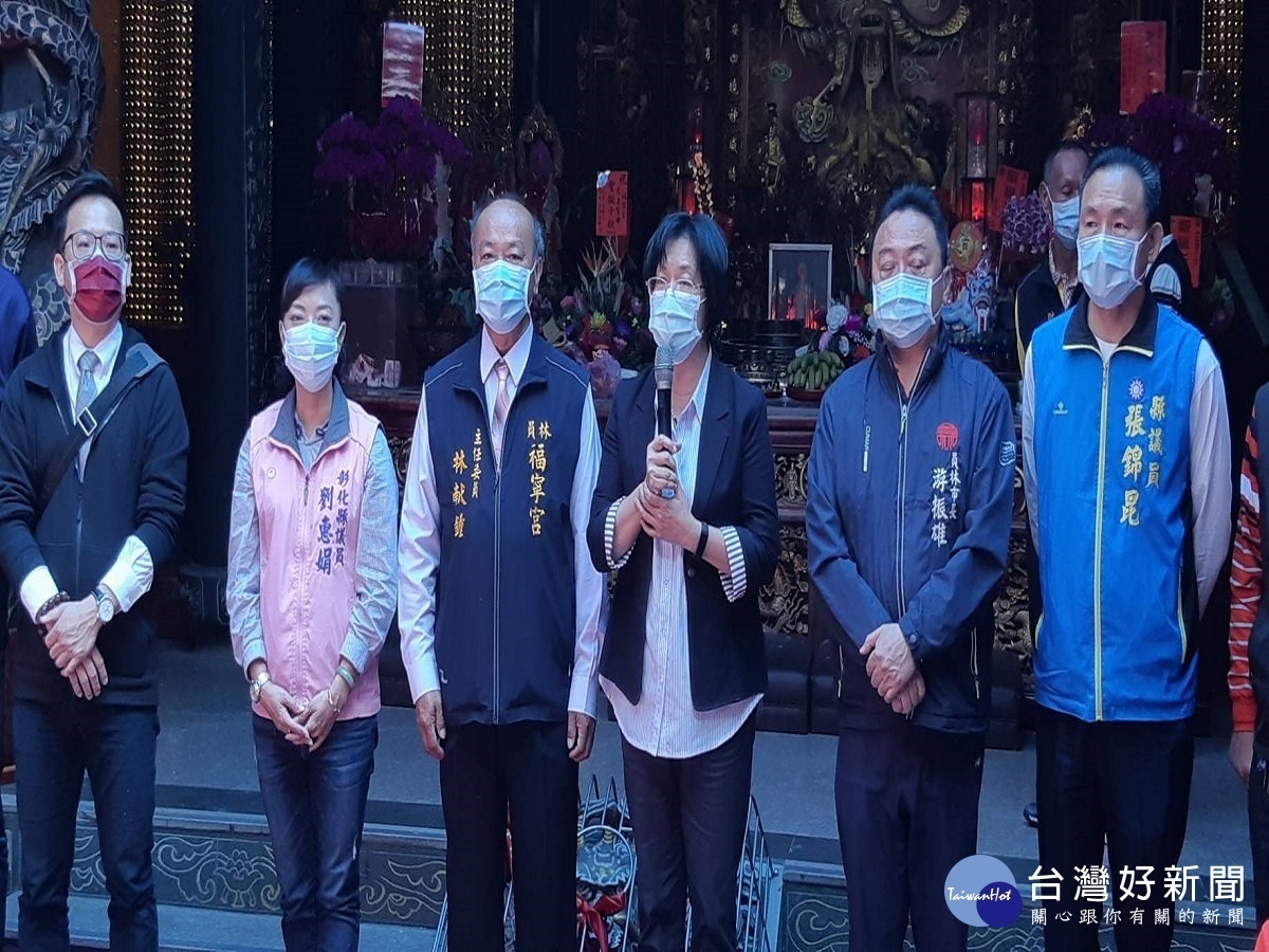 媽祖大愛不受疫情影響 福寧宮發放學童獎助學金