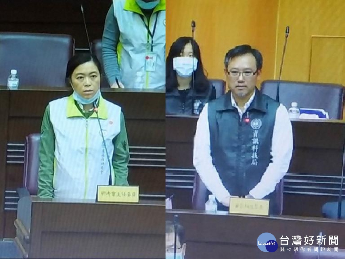 ▲ 研考會主委吳君婷(左),資訊科技局長陳崗熒(右)在議會答詢。(圖/記者馬虞海攝)