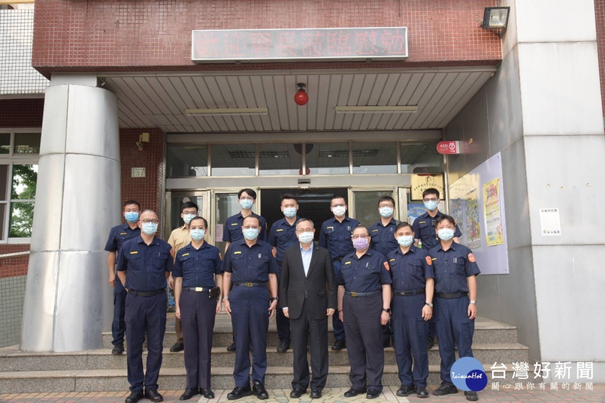 警政署長陳家欽前往嘉義市長竹派出所慰勉基層同仁／嘉義市警局提供