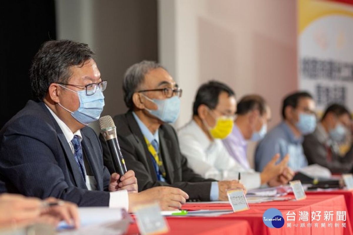 鄭市長感謝桃園觀光工廠促進發展協會捐贈防疫物資