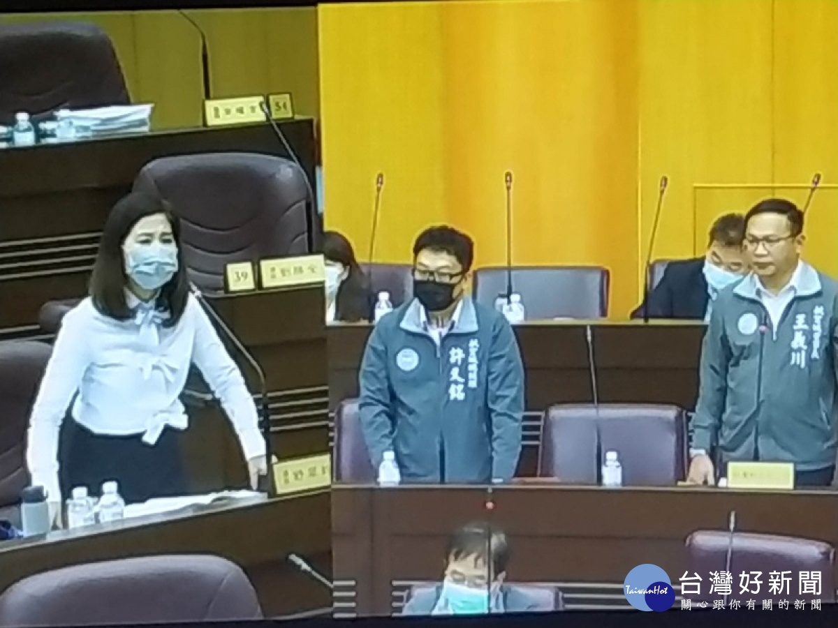 ▲ 市議員舒翠玲認為,航空城公司章程要發股票是多餘的 。(圖/記者馬虞海攝)