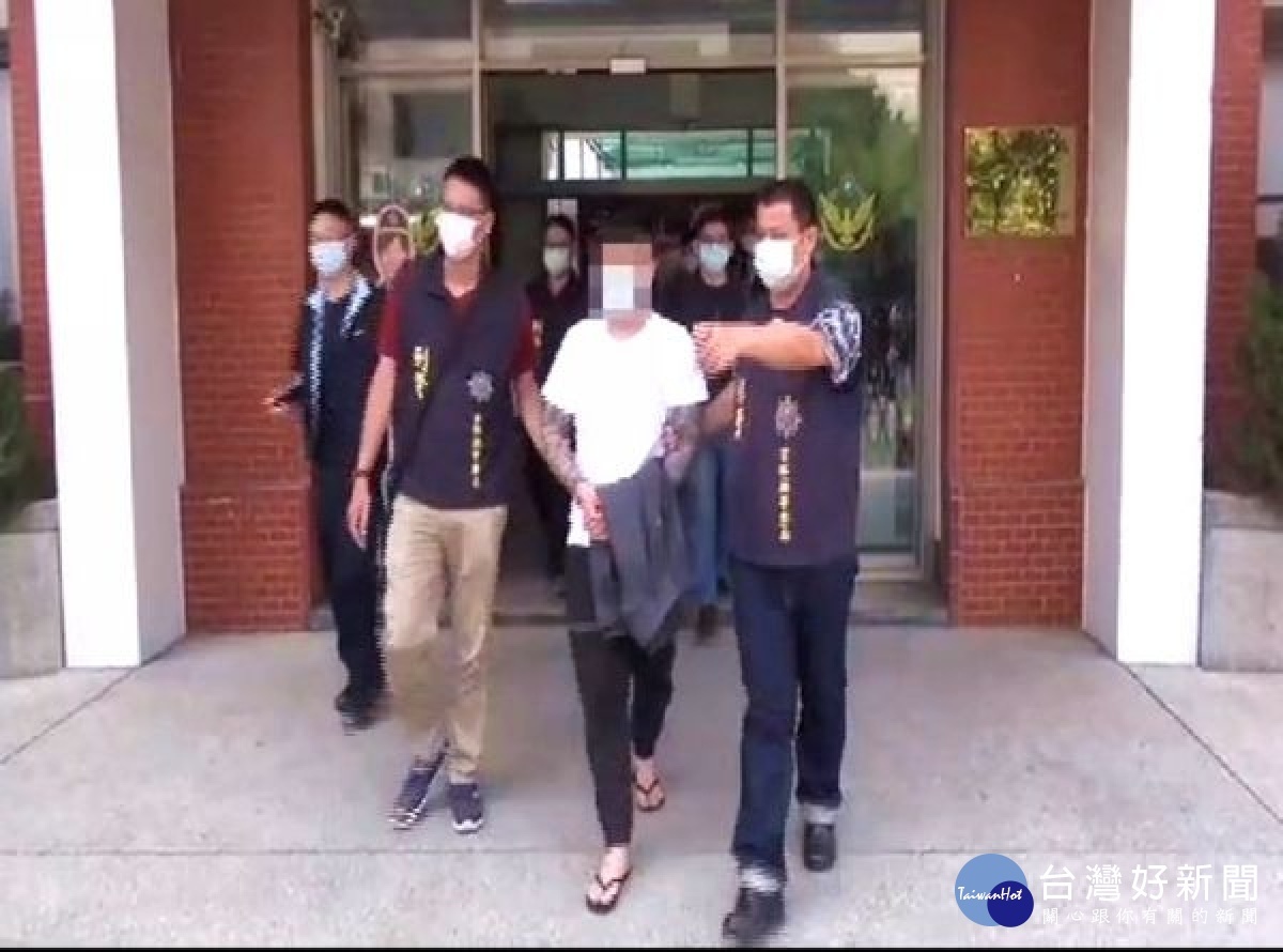 公正派出所前鬥毆案,專案小組陸續拘提涉案嫌犯共12人到案,更發動第二波全面拘捕行動,逮捕主嫌及共犯共11人到案,後續仍將擴大追查幕後犯罪組織及非法經濟來源。