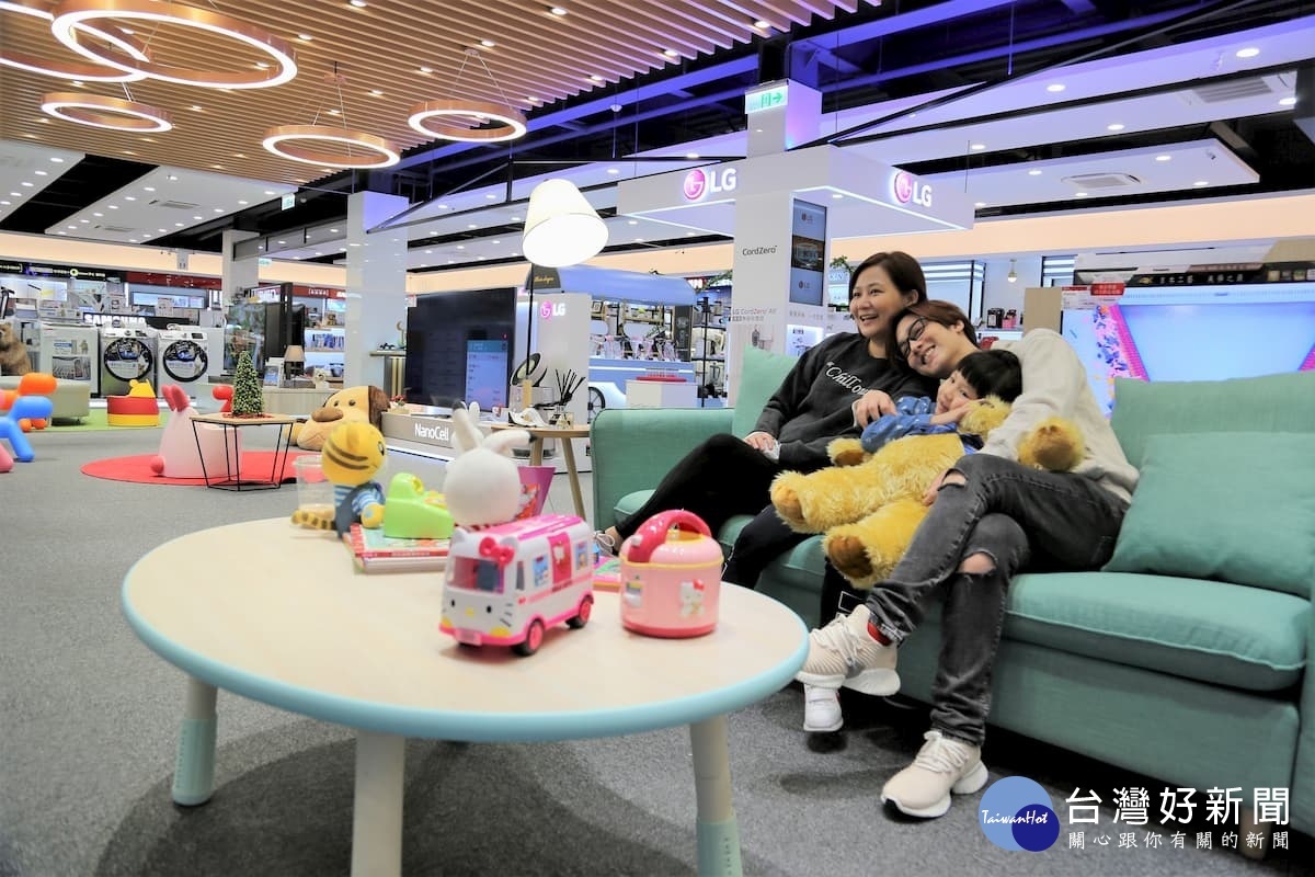 全國電子Digital City裝潢寬敞舒適,適合闔家同樂。