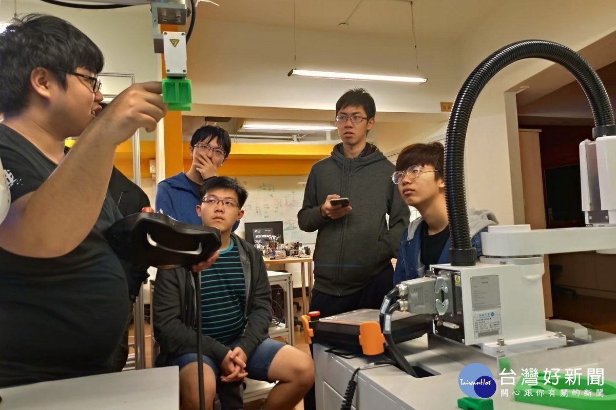 桃園市政府青年事務局與多家公司企業合作,提供多元化的優質實習職缺,讓青年朋友進入職場實習。