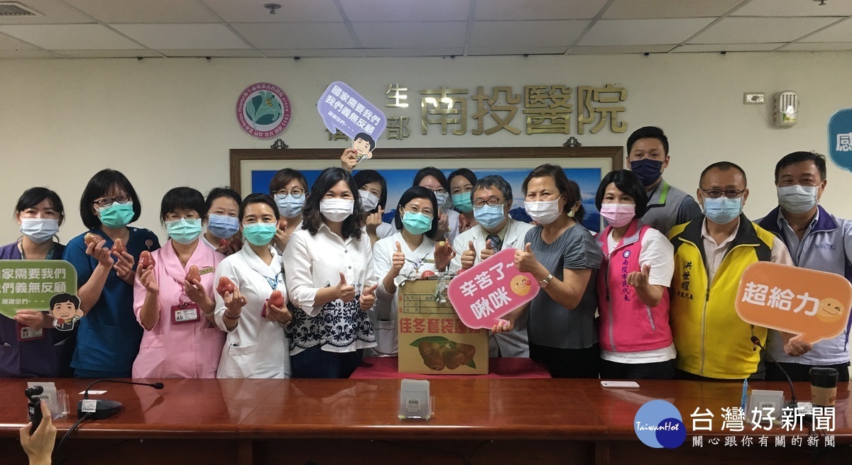 護理人員說國家需要我們,我們義無反顧。(記者扶小萍攝)