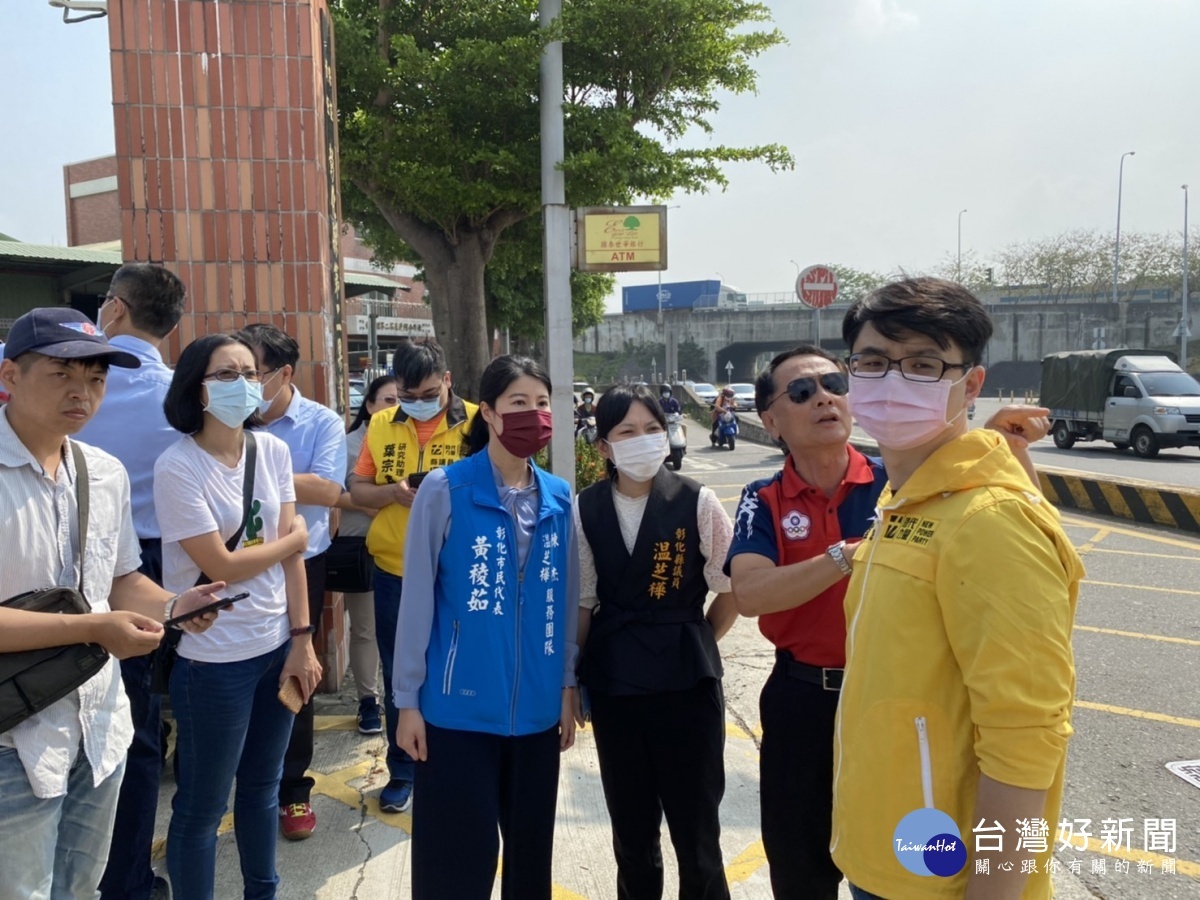 縣議員為鄉親請命,解決彰化交流道交通常打結問題。
