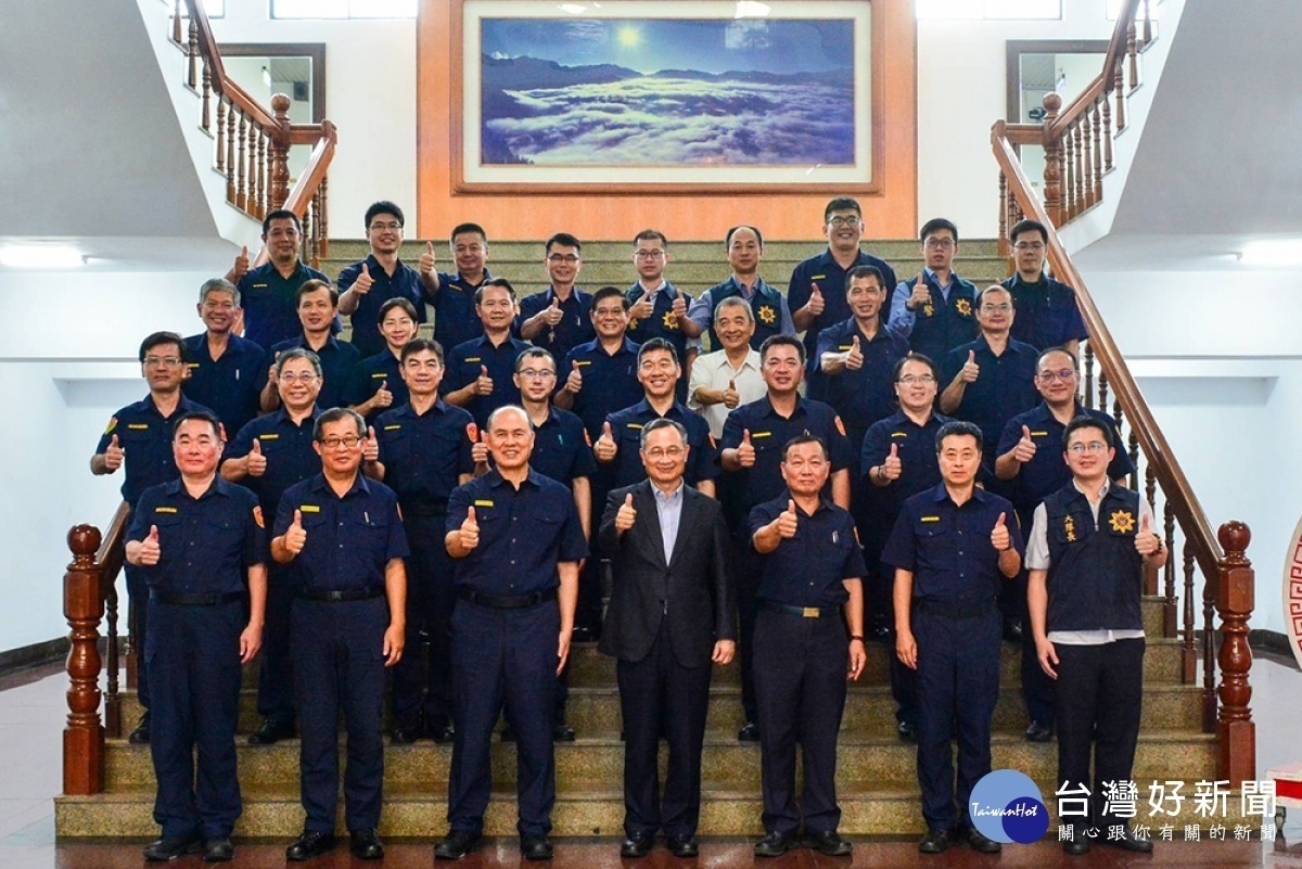 警政署長陳家欽赴嘉義縣警局感謝同仁執行防疫工作期間,對維護治安仍全力以赴/嘉義縣警局提供