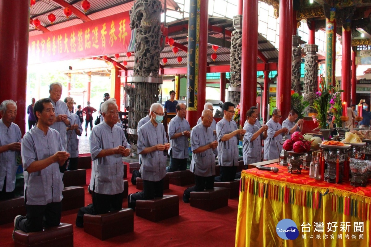 董監事團拜祝壽。