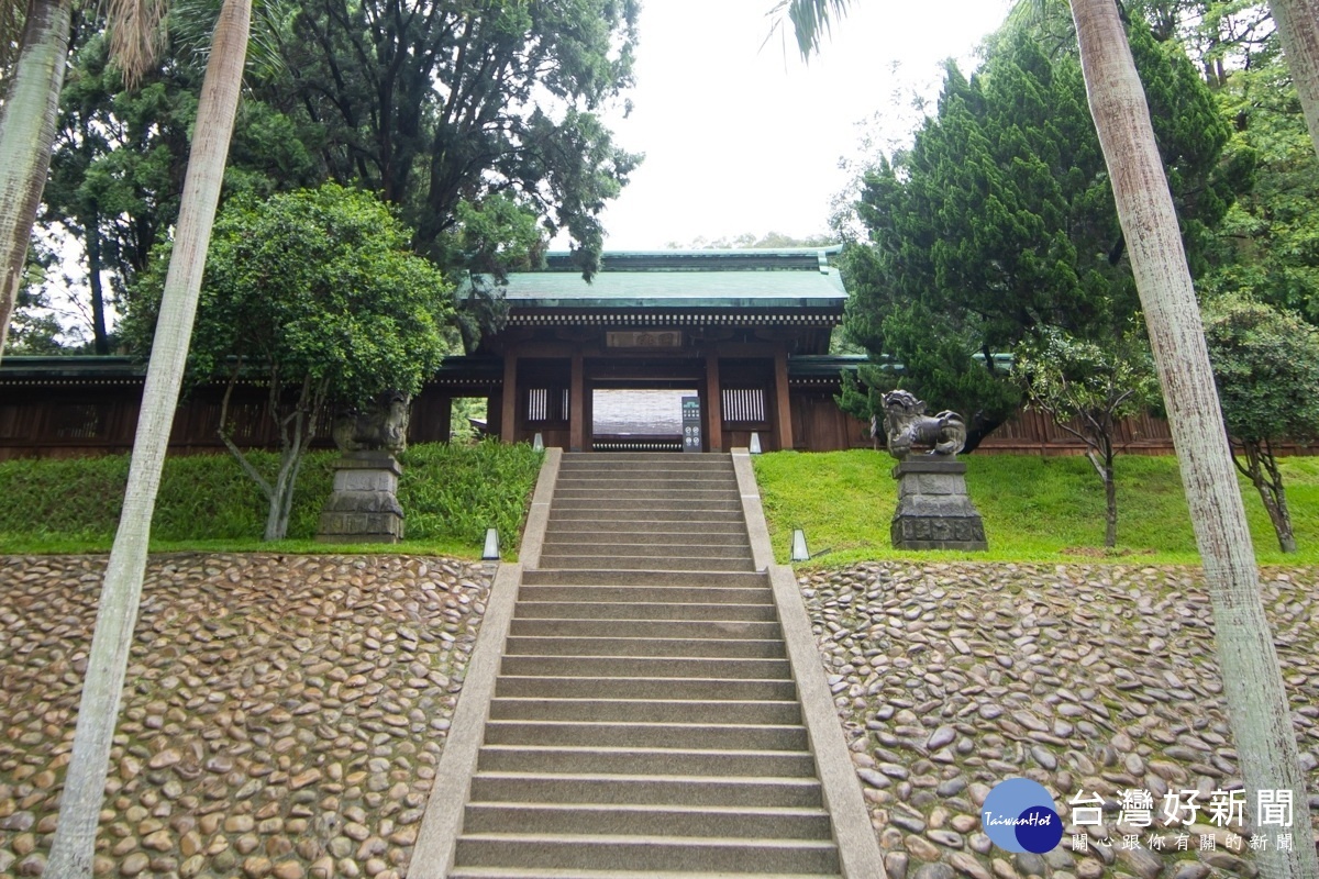 桃園市定古蹟「桃園忠烈祠暨神社文化園區」修復工程已完成,預計在7月15日重新對外開放。
