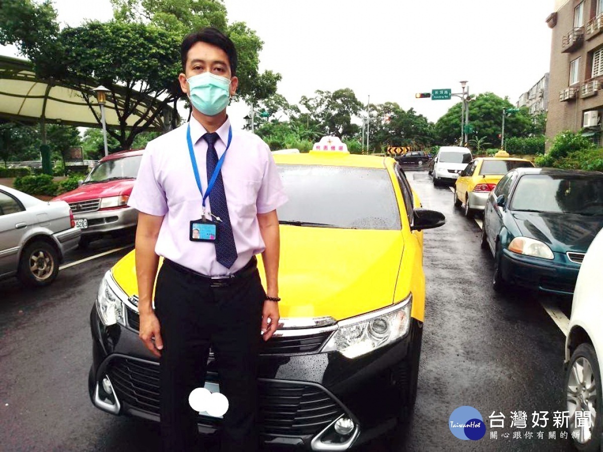 桃園機場防疫計程車收入不差,許多女生頗為青睞。