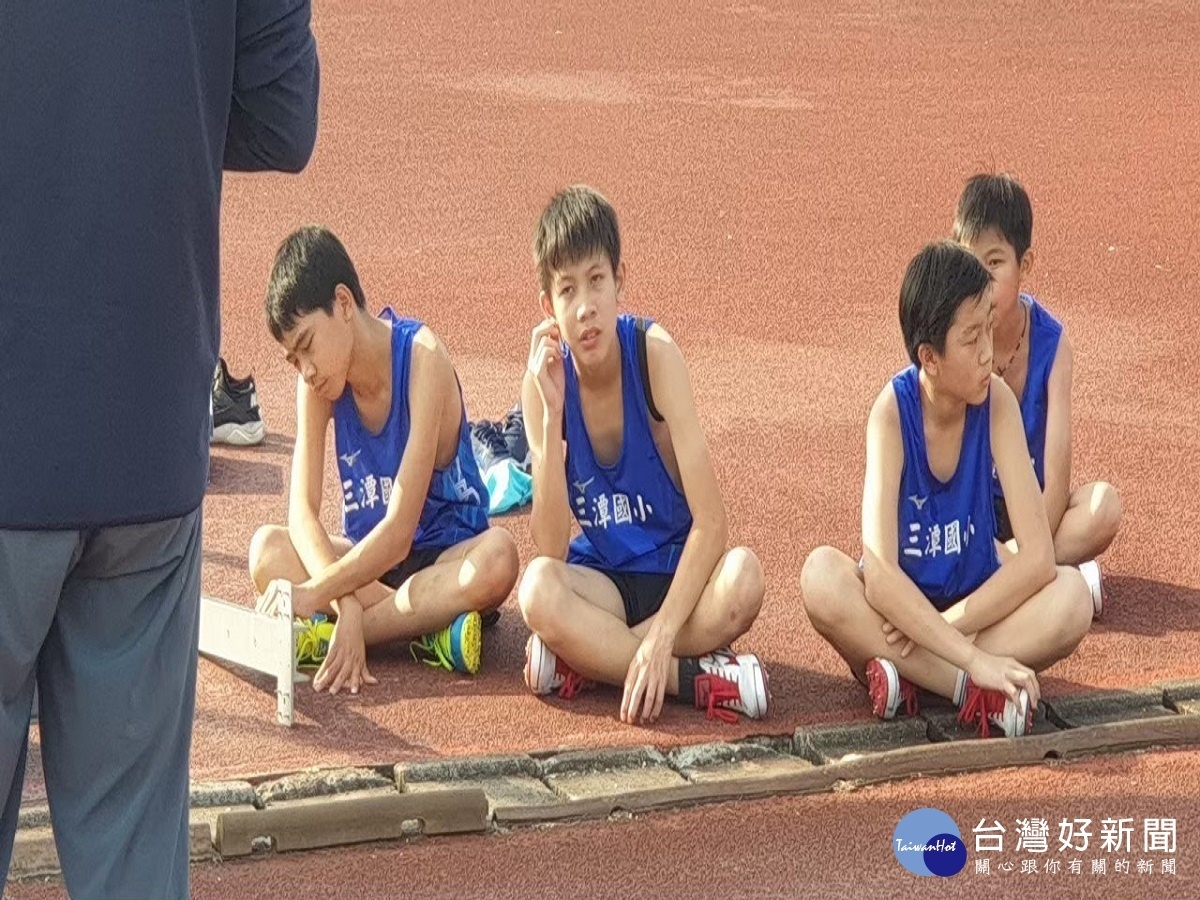 罹重聽障礙被歧視 今徑埸發光獲總統教育獎