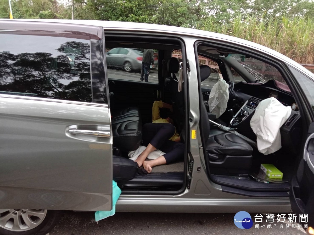 立委黃秀芳座車發生車禍 兩車相撞造成1死2傷