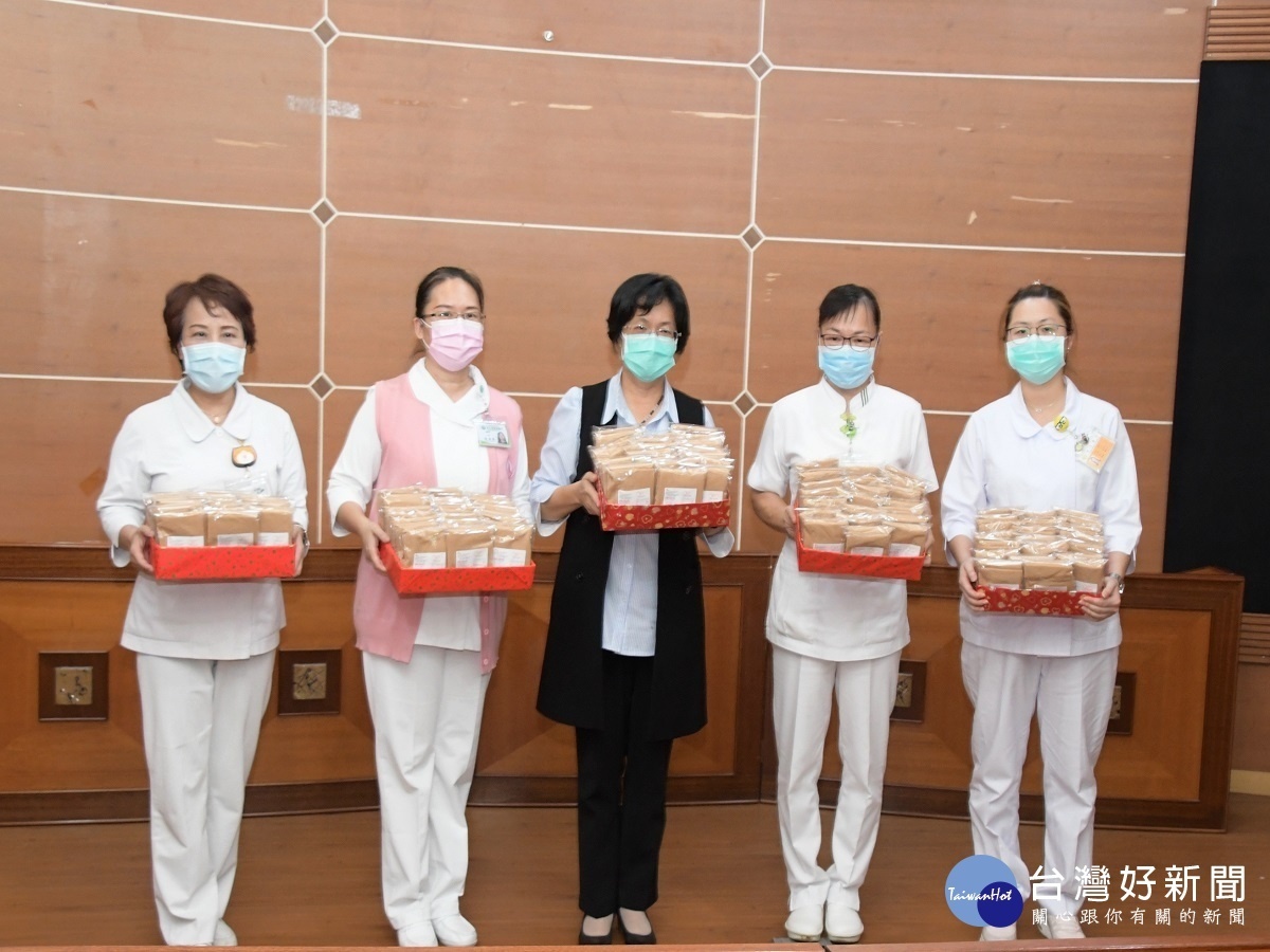 在地企業捐出8000雙醫療彈性襪　感謝第一線醫護人員辛勞