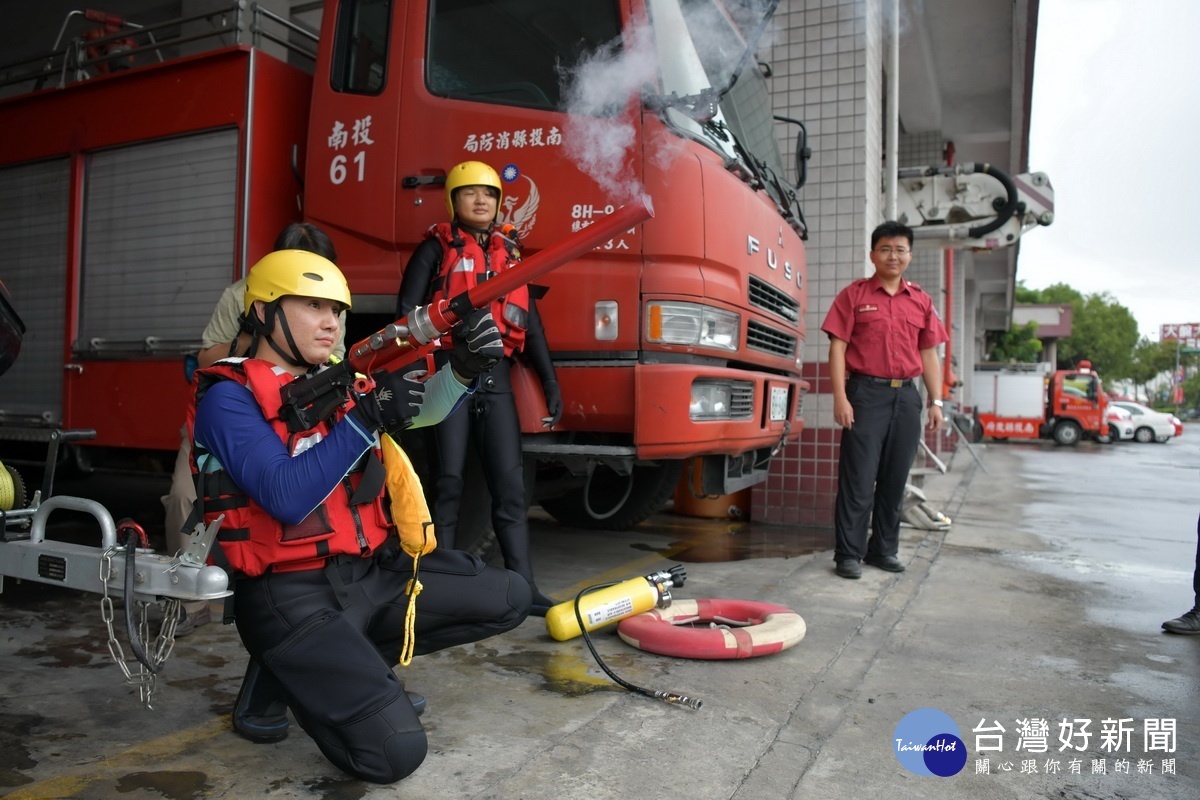 汛期在即南投消防局加強救災訓練。（消防局提供）