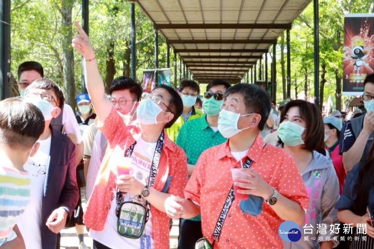 黃偉哲招待牛肉湯等台南道地早餐　陳時中讚不絕口 台灣好新聞 第1張