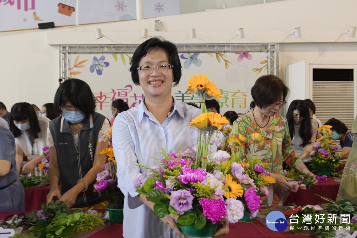 彰化縣花藝美學教育啟動。圖／記者鄧富珍攝