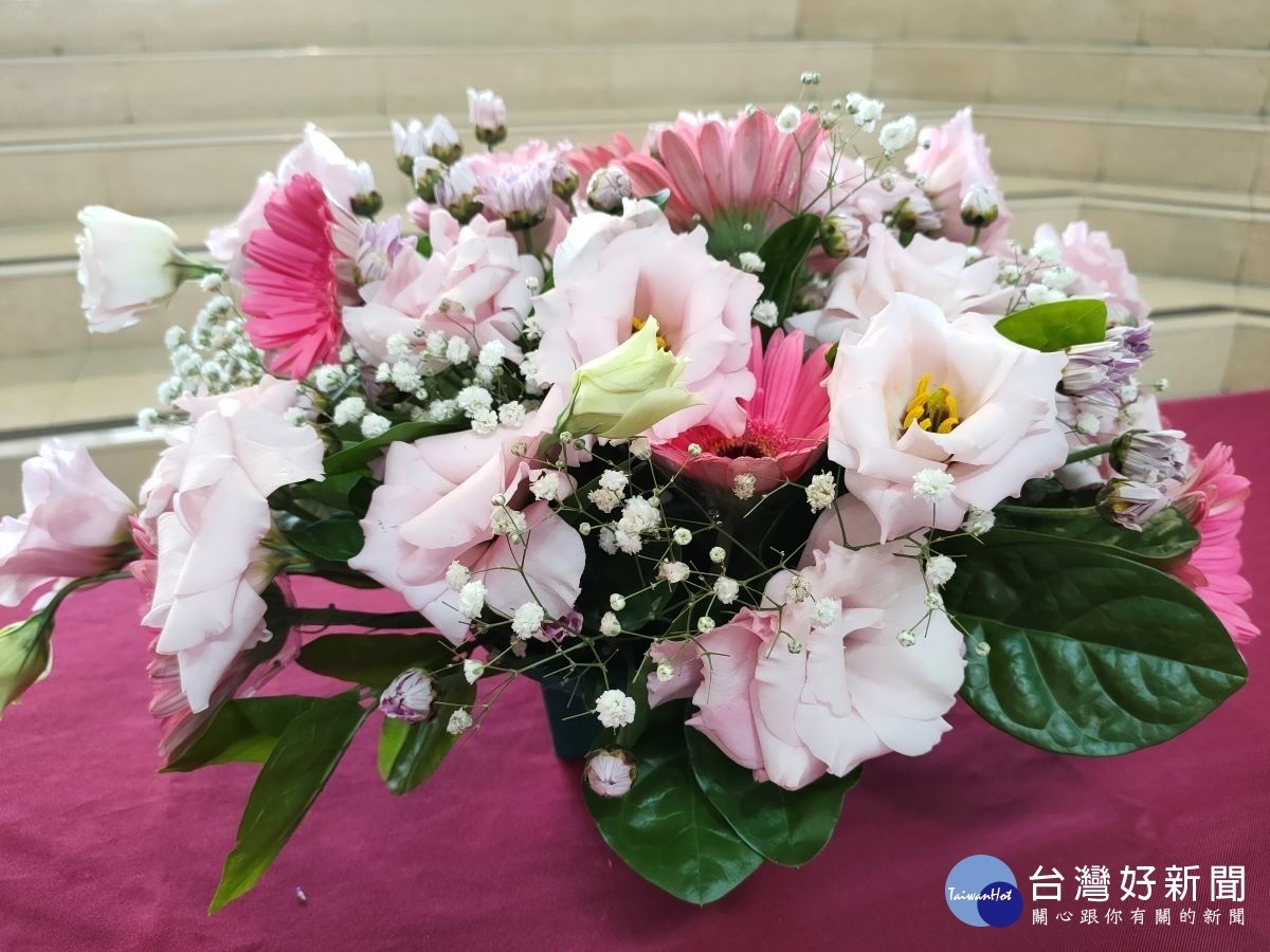 彰化縣校園推廣花藝美學教育課程,今日啟動開張。圖/記者鄧富珍攝