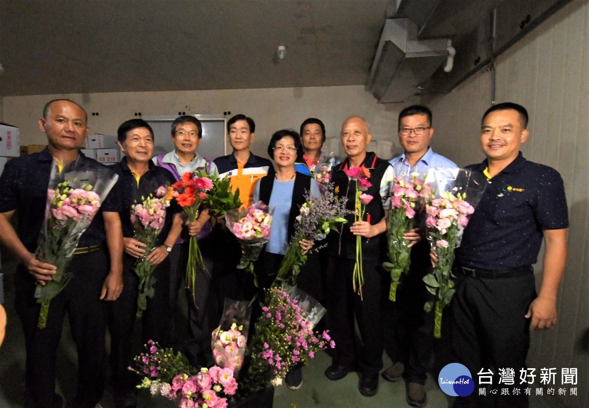縣長王惠美參觀花卉批發中心。圖/彰化縣政府提供