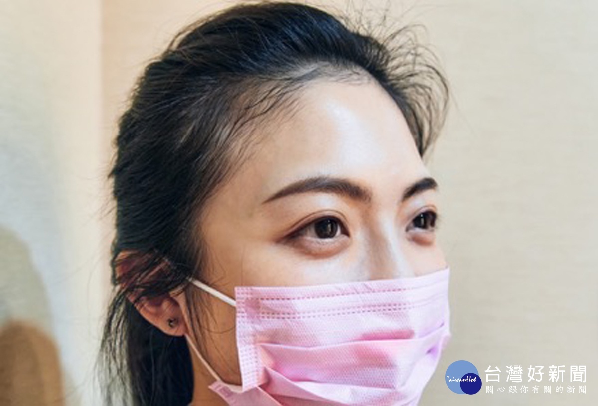 醫師表示,極濃玻尿酸可以立即看到效果,術後也相當自然。(圖/米蘭時尚診所提供)