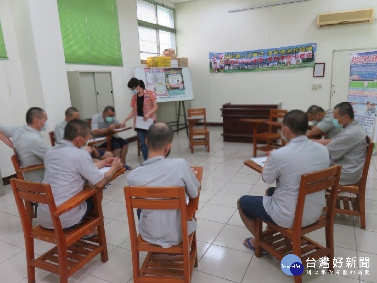 邀請心理師指導。( 南投看守所提供)