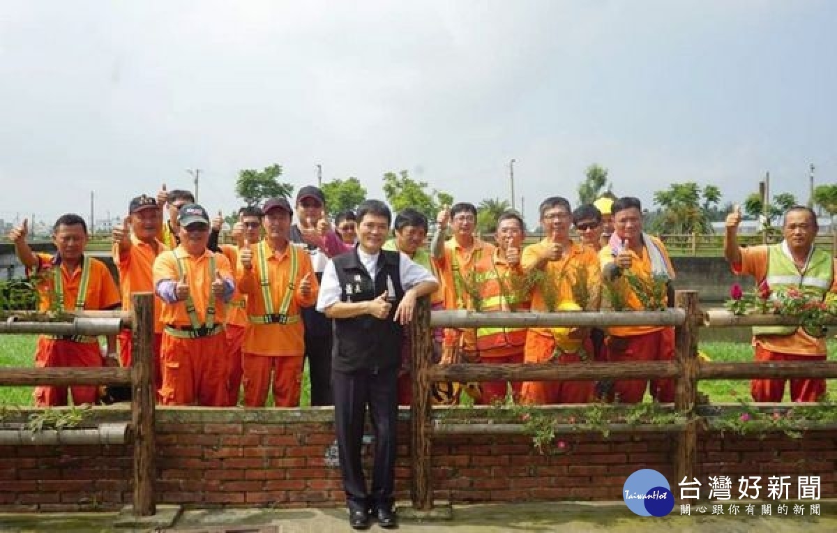 雲林縣5S環境清潔考核成績出爐，北港鎮一舉拿下市鎮組第1名、北港鎮新厝里績優村里第1名、府番里第3名，辦公場域評比也受到考核委員讚許。