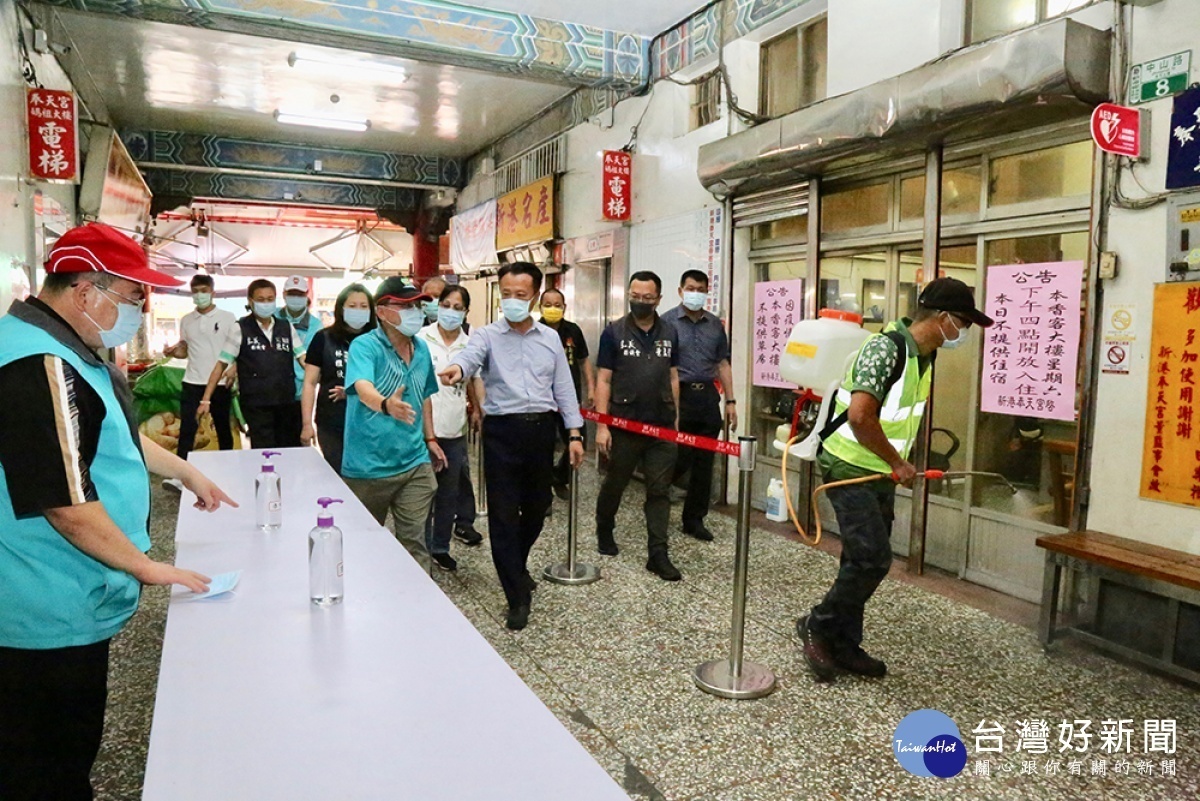 大甲鎮瀾宮媽祖預計明天上午抵達嘉義縣新港鄉，縣長翁章梁今天前往關心防疫準備工作／嘉義縣府提供