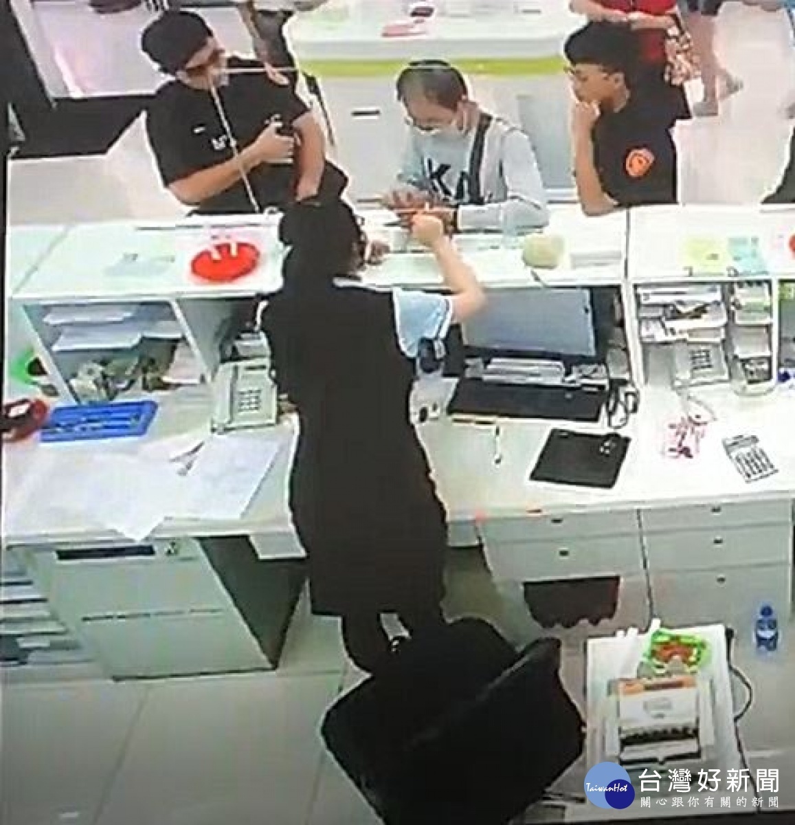 網路投資是騙局,大溪警與行員成功聯手阻詐。