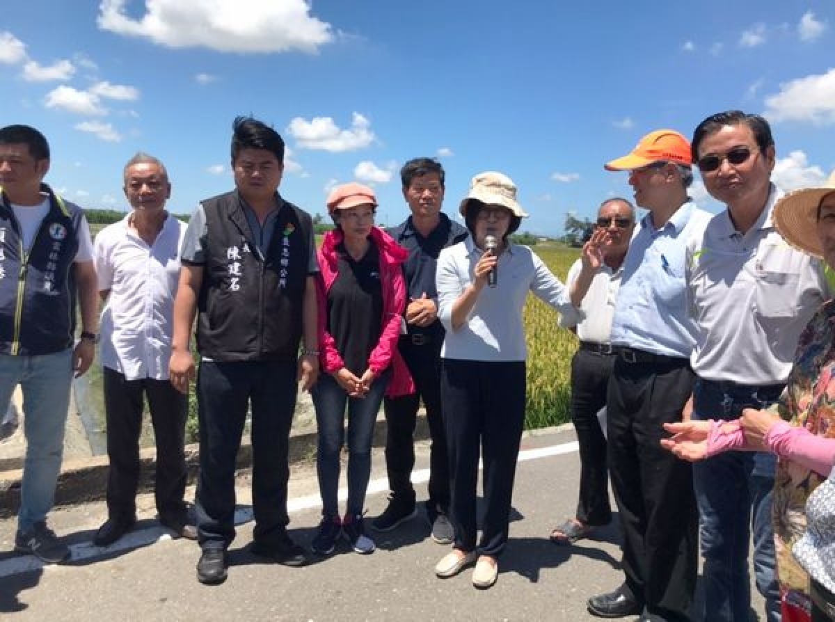 立委蘇治芬關心農民生產基礎設施,爭取中央補助經費4360萬元,整治虎尾、土庫、褒忠、口湖、水林等鄉鎮給排水路,逐步健全雲林的農水路系統。