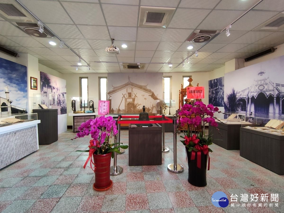 羅厝天主堂埔心文物歷史館百年文物開展。圖/記者鄧富珍攝