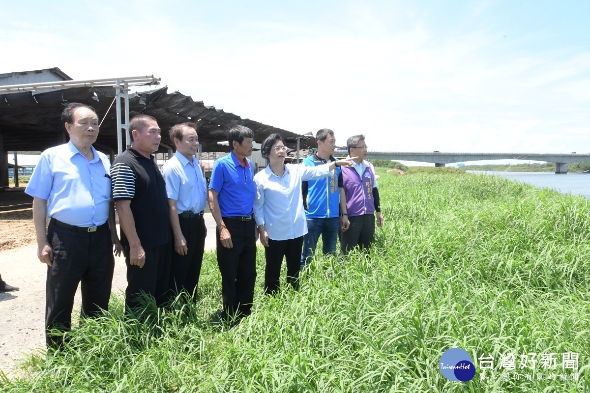 舊濁水溪護魚河段保育暨巡守隊成立大會,縣長王惠美指示維護大自然珍貴的鰻魚苗資源的重要。