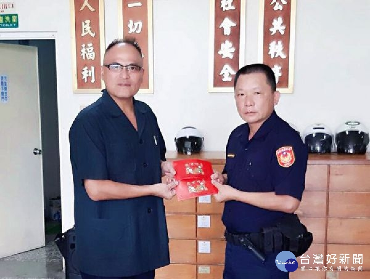 北港分局長王立德領導統御頗受好評，勤以走動式管理到各警所勉勵基層辛勞，感謝員警有著為社會治安付出盡責的心。