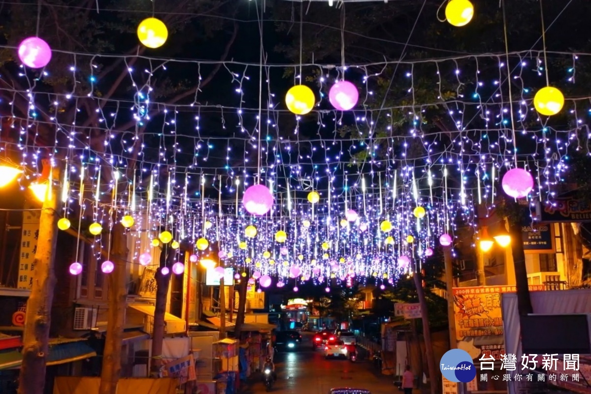 2020鹿港慶端陽之「夜間燈光饗宴」點亮整個鹿港。