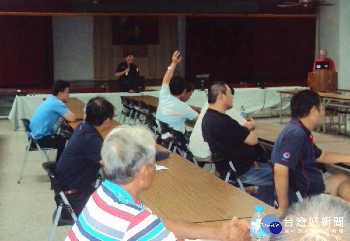 為避免宗教盛事汙名化，北港警分局強化進香活動處置作為，除啟動應變機制，亦邀集各宮廟領袖等召開協調會，並簽署自律公約，冀能減少脫序衝突發生