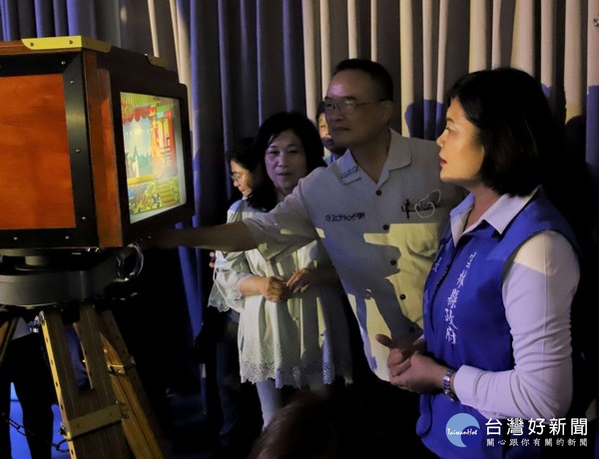 大復戲院以「參與式的劇場」為主軸,運用新媒體及藝術結合地方特色,塑建身歷其境的影視音體驗區,邀請鄉親每逢周末作伙來看電影。