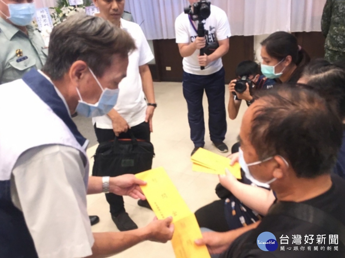 執行演習任務失事 桃市軍服站代轉企業捐款